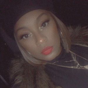 Meet your Posher, Brittney